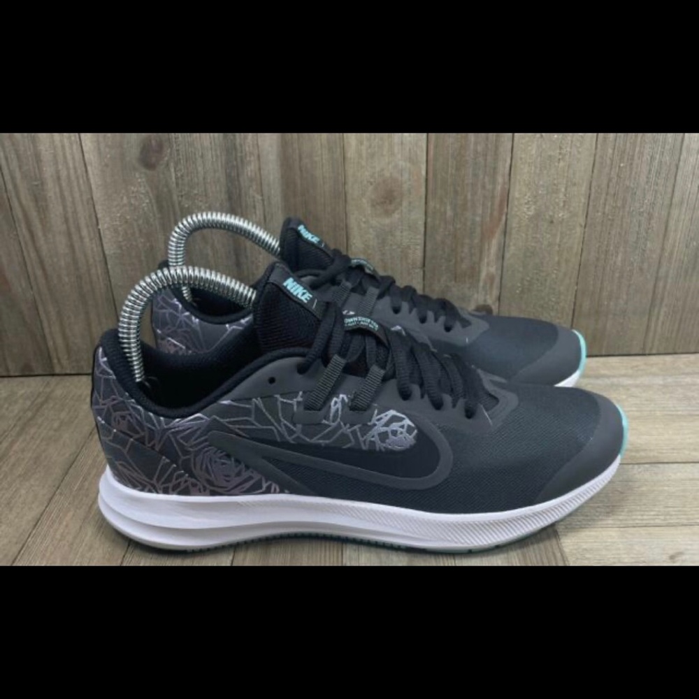 Nike (Down Shifter) View 2